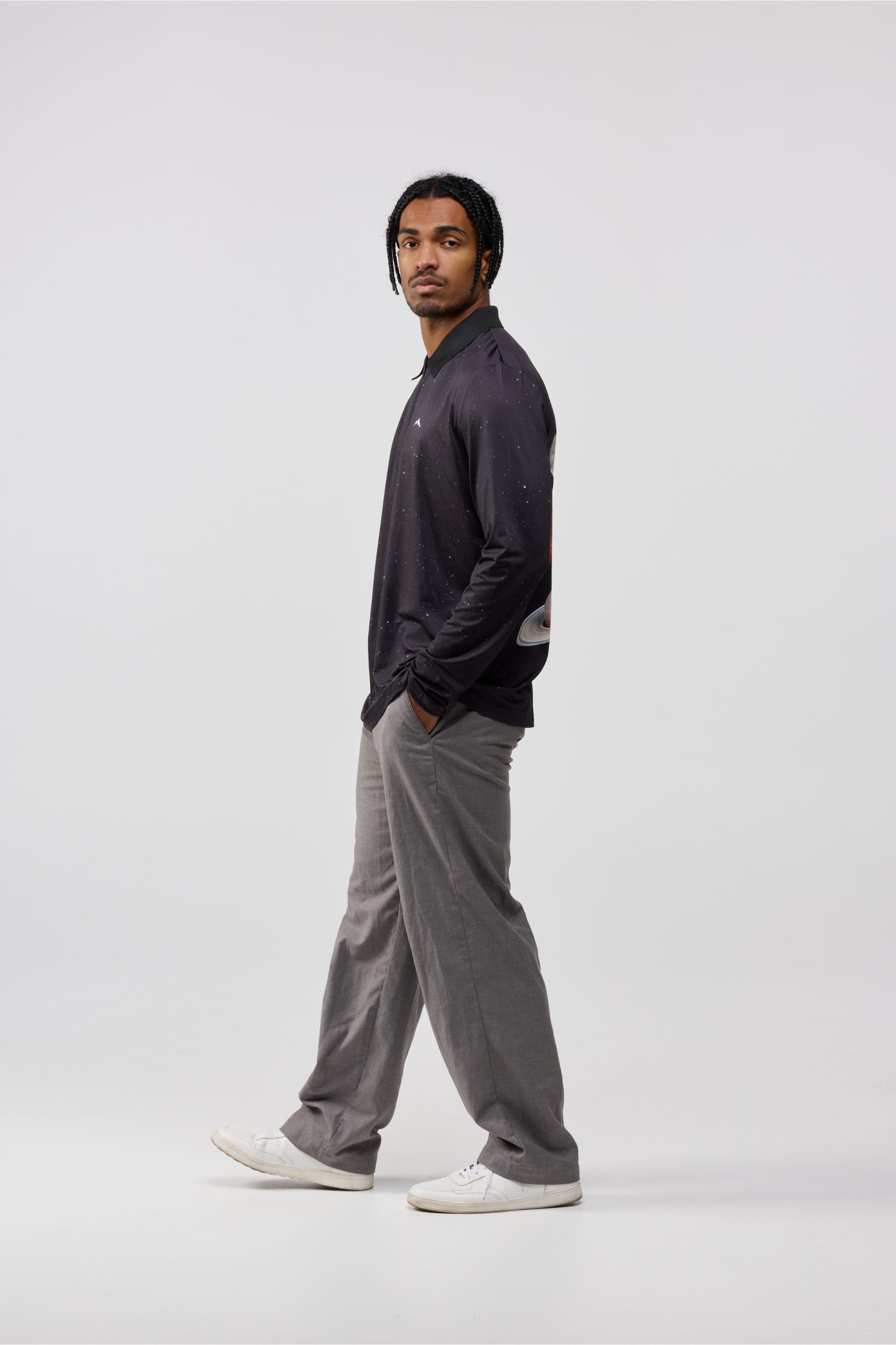 Solar Line Men’s Shirt upf50+ side view – slim fit profile.